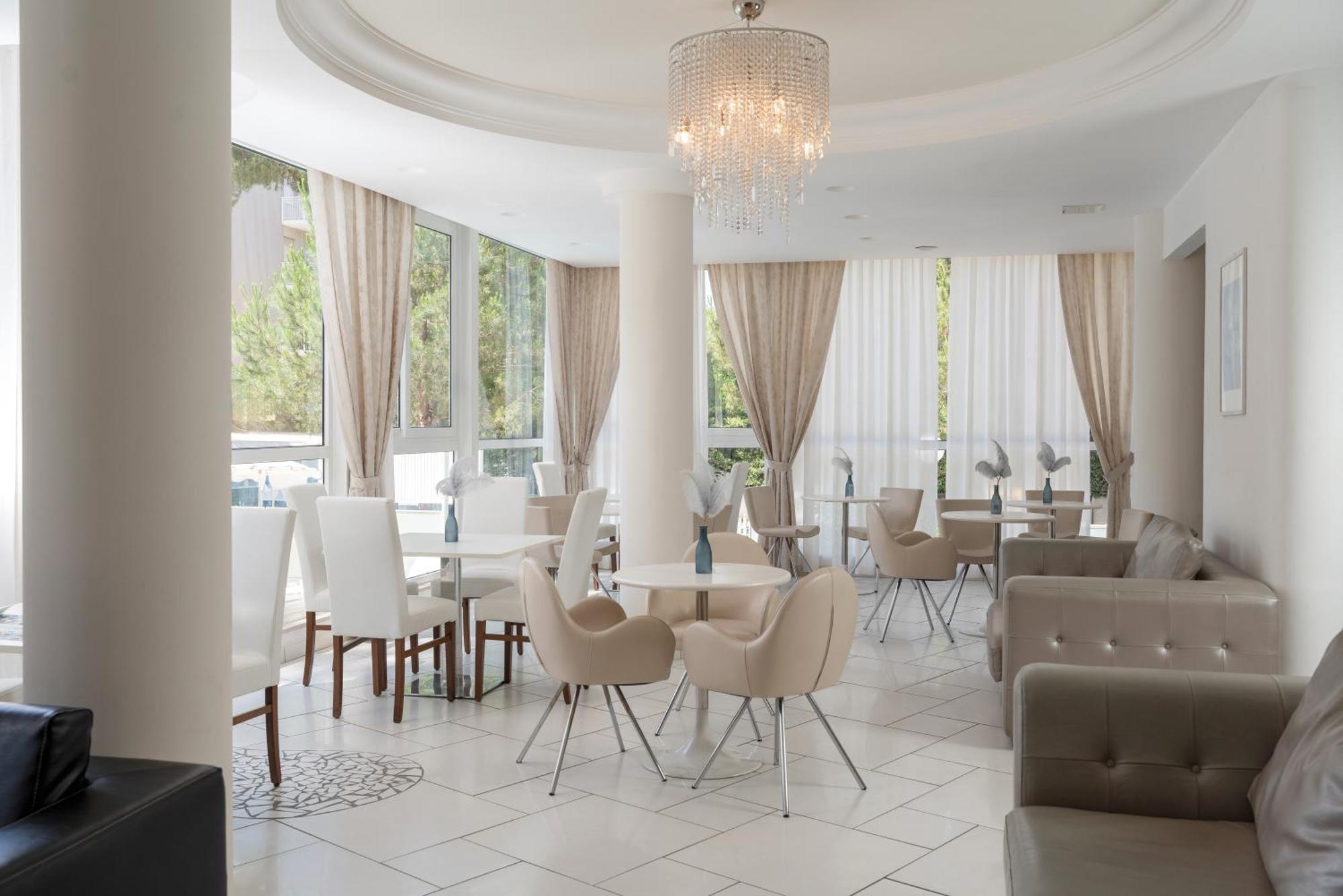 Hotel San Marco มิลาโน แมริตทิมา ภายนอก รูปภาพ